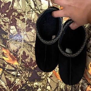 UGG Black Kids Slippers